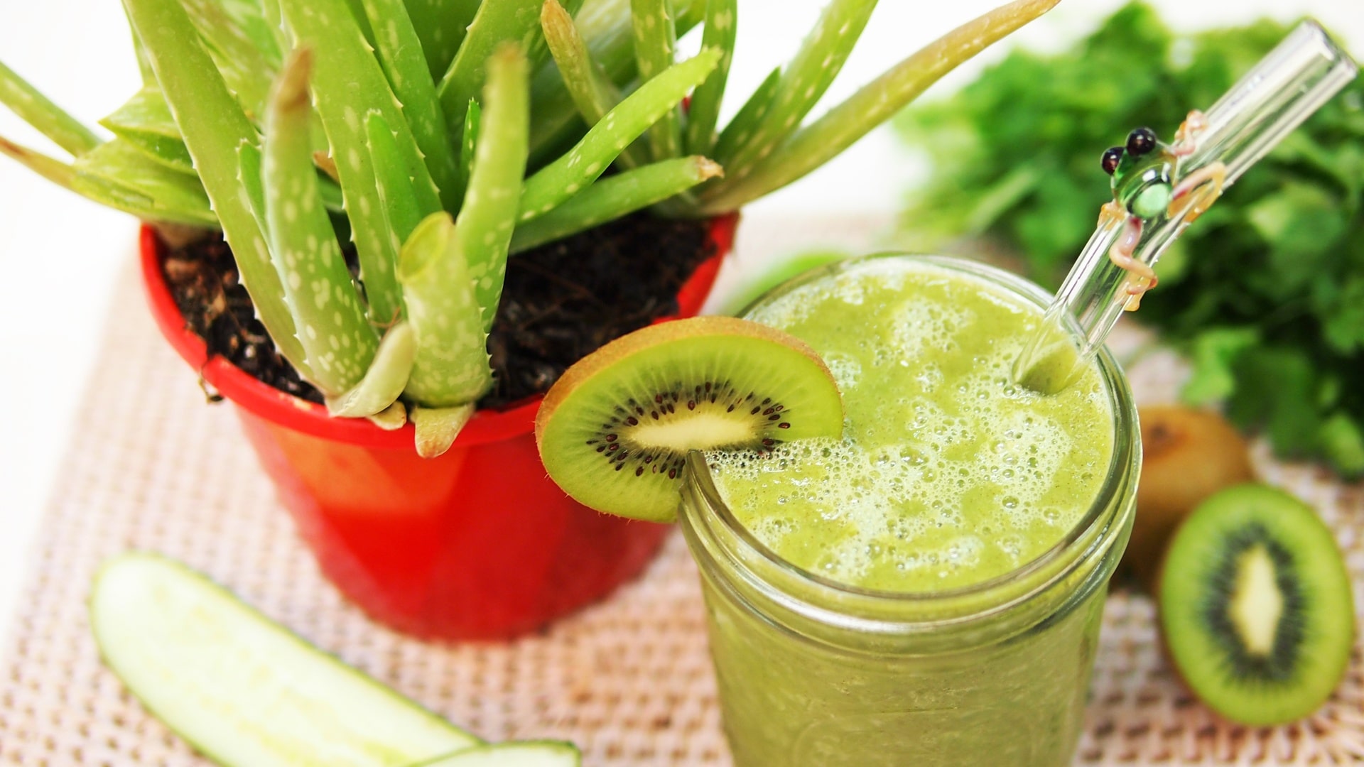 Nước ép kiwi nha đam giúp đẹp da