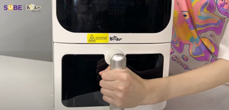 cách tháo nồi chiên không dầu Bear