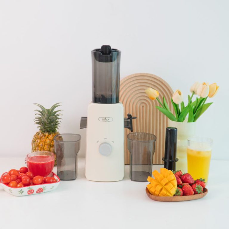 nên mua máy ép chậm nào