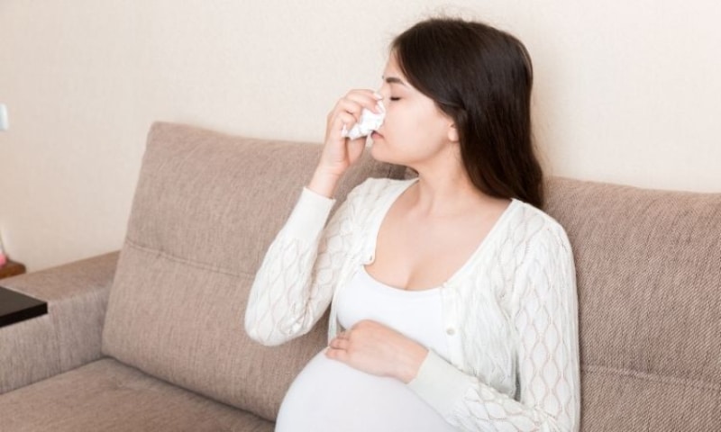 Mẹ bầu bị nghẹt mũi có ảnh hưởng đến thai nhi hay không?