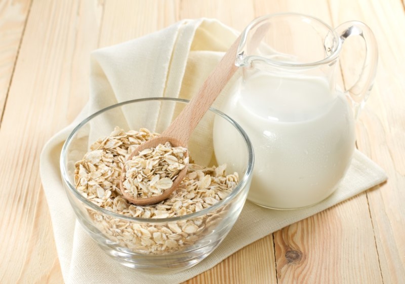 Nên uống sữa hạt vào lúc nào để giảm cân? Cách làm sữa yến mạch